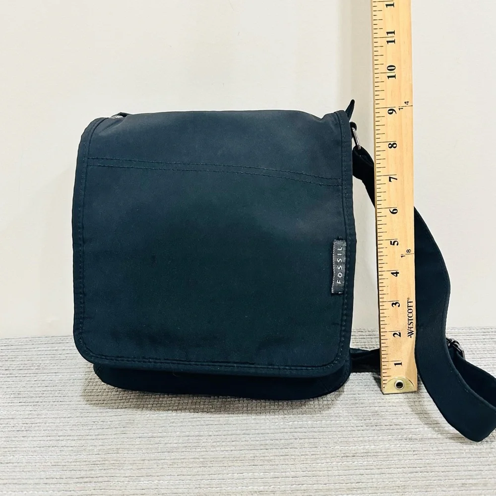 Fossil Crossbody Purse Black Nylon Messenger Bag‎ Y2K Travel Lightweight